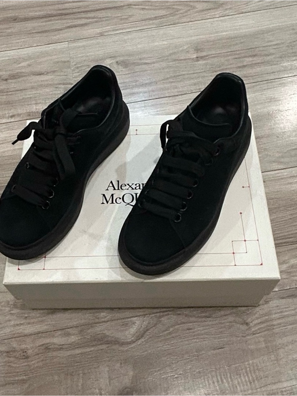 Alexander McQueen Black Low-Top Leather Sneakers